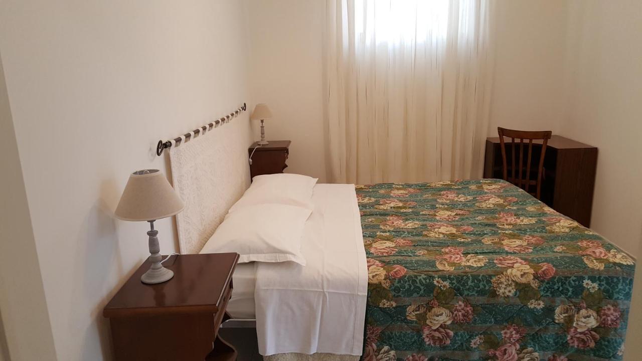 Il Giardino Del Nespolo Bed and Breakfast Alghero Buitenkant foto